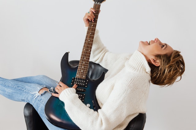 Guitar Lover in Your Life? Check Out 5 Must-Have Accessories